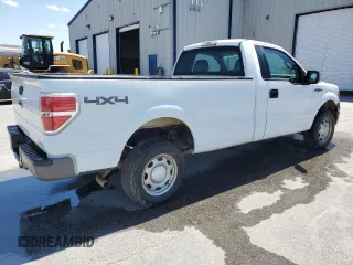 2014 Ford F-150 XL z VIN 1FTMF1EM9EKD54015, wystawiony jako Copart lot #55677975 z przebiegiem 131 815 mil mil oraz Czysty tytuł • Clean title. Historia ofert i sprzedaży dostępna na DreamBid. Obrazek 3.