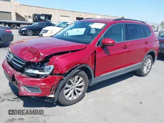2018 Volkswagen Tiguan SEL z VIN 3VV3B7AX1JM214734, wystawiony jako IAAI lot #42473627 z przebiegiem 79 152 mil mil oraz . Historia ofert i sprzedaży dostępna na DreamBid. Obrazek 17.