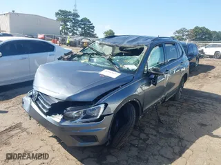2021 Volkswagen Tiguan S with VIN 3VV1B7AX4MM074898, listed as a IAAI auction lot 40565377 with 1 mi miles. Bid and sale history available at carsss.com. Image 2.