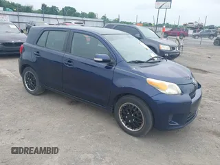 2010 Scion xD z VIN JTKKU4B4XAJ057783, wystawiony jako IAAI lot #42216737 z przebiegiem 211 452 mil mil oraz . Historia ofert i sprzedaży dostępna na DreamBid. Obrazek 1.