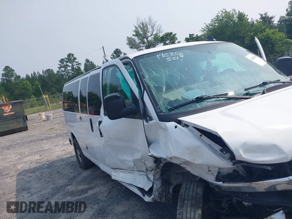 2016 Chevrolet Express Passenger LT with VIN 1GAZGPFG8G1172208, listed as a IAAI auction lot 42405250 with 326,456 mi miles and . Bid and sale history available at DreamBid. Image 17.