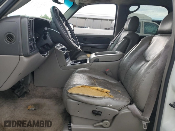 2003 Chevrolet Tahoe LS z VIN 1GNEC13T03J203176, wystawiony jako Copart lot #49501875 z przebiegiem 186 529 mil mil oraz Szkoda całkowita • Salvage title. Historia ofert i sprzedaży dostępna na DreamBid. Obrazek 7.