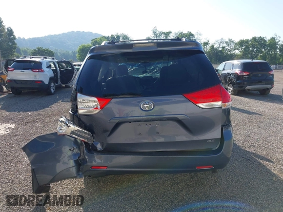 2014 Toyota Sienna XLE with VIN 5TDYK3DCXES524294, listed as a IAAI auction lot 42546467 with 122,257 mi miles and . Bid and sale history available at DreamBid. Image 16.