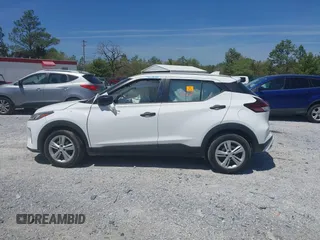 2023 Nissan Kicks S z VIN 3N1CP5BV1PL529911, wystawiony jako IAAI lot #41929559 z przebiegiem 24 060 mil mil oraz . Historia ofert i sprzedaży dostępna na DreamBid. Obrazek 13.
