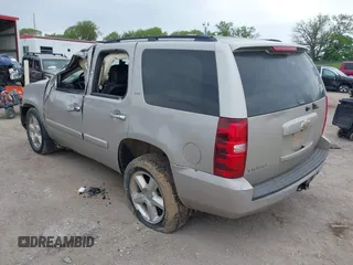 2008 Chevrolet Tahoe LTZ с VIN 1GNFK13028J228178, выставлен на аукционе IAAI как лот 42333269 с пробегом 196 714 миль миль и . История ставок и продаж доступна на DreamBid. Изображение 3.