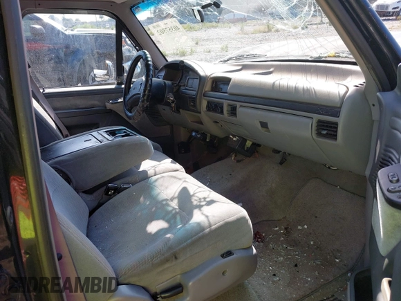 1996 Ford F-350 with VIN 1FTJW35F1TEA15051, listed as a IAAI auction lot 40357502 with Not provided miles and . Bid and sale history available at DreamBid. Image 5.