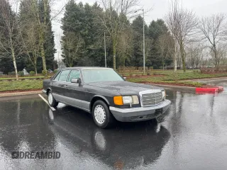 1988 Mercedes-Benz 560 with VIN WDBCA39D1JA406073, listed as a Copart auction lot 50398345 with 111,524 mi miles and Clean Title. Bid and sale history available at DreamBid. Image 1.
