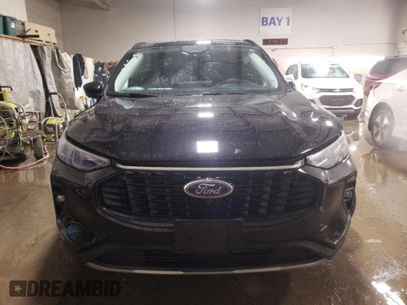 2024 Ford Escape Platinum with VIN 1FMCU9JA4RUA16930, listed as a Copart auction lot 86902194 with 8,810 mi miles and Salvage Title. Bid and sale history available at DreamBid. Image 5.