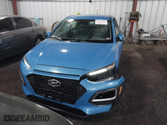 2020 Hyundai Kona SE with VIN KM8K12AA2LU434275, listed as a IAAI auction lot 42023623 with 71,684 mi miles and . Bid and sale history available at carsss.com. Image 6.