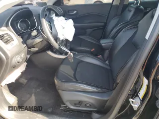 2019 Jeep Compass Latitude z VIN 3C4NJDBB2KT678537, wystawiony jako Copart lot #59527385 z przebiegiem 51 418 mil mil oraz Szkoda całkowita • Salvage title. Historia ofert i sprzedaży dostępna na DreamBid. Obrazek 7.