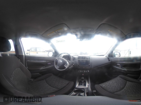 2024 Mitsubishi Outlander S z VIN JA4ARUAU8RU026106, wystawiony jako IAAI lot #42261854 z przebiegiem 5 439 mil mil oraz . Historia ofert i sprzedaży dostępna na DreamBid. Obrazek 21.