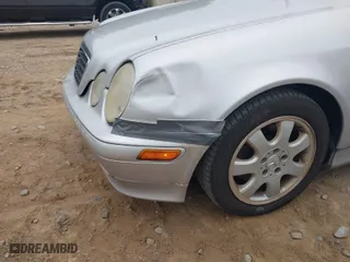 2003 Mercedes-Benz CLK-Class 3.2L with VIN WDBLK65G23T143954, listed as a IAAI auction lot 40803425 with 174,234 mi miles. Bid and sale history available at carsss.com. Image 6.