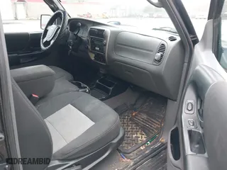 2006 Ford Ranger XL with VIN 1FTZR15E06PA87583, listed as a IAAI auction lot 42098905 with 136,572 mi miles. Bid and sale history available at carsss.com. Image 5.