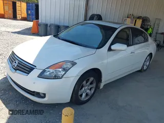 2007 Nissan Altima 2.5 with VIN 1N4AL21E77N491476, listed as a IAAI auction lot 42082834 with 284,079 mi miles. Bid and sale history available at carsss.com. Image 2.