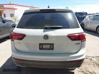 2019 Volkswagen Tiguan SE with VIN 3VV2B7AX1KM092616, listed as a IAAI auction lot 41868660 with 147,419 mi miles. Bid and sale history available at carsss.com. Image 16.