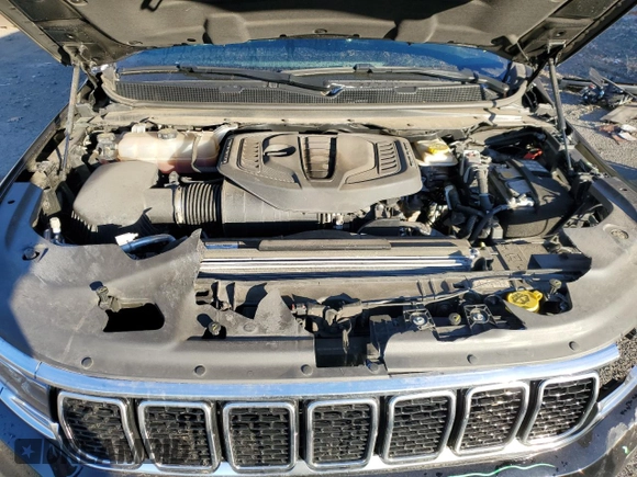 2023 Jeep Wagoneer Series II with VIN 1C4SJRBP8PS562800, listed as a Copart auction lot 83017904 with 35,176 mi miles and Clean title. Bid and sale history available at DreamBid. Image 12.