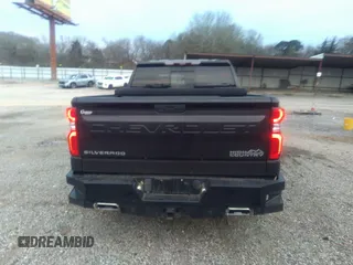 2020 Chevrolet Silverado 1500 High Country with VIN 3GCUYHET8LG273151, listed as a IAAI auction lot 41358870 with 121,265 mi miles. Bid and sale history available at carsss.com. Image 16.