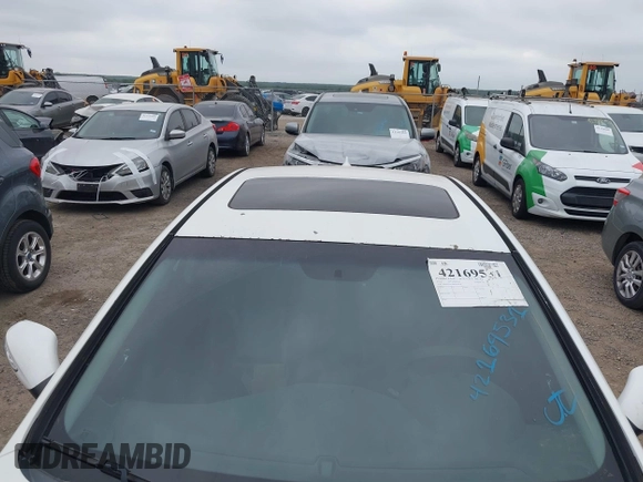 2011 Hyundai Sonata Limited with VIN 5NPEC4AC6BH275438, listed as a IAAI auction lot 42169531 with 123,195 mi miles and . Bid and sale history available at DreamBid. Image 14.