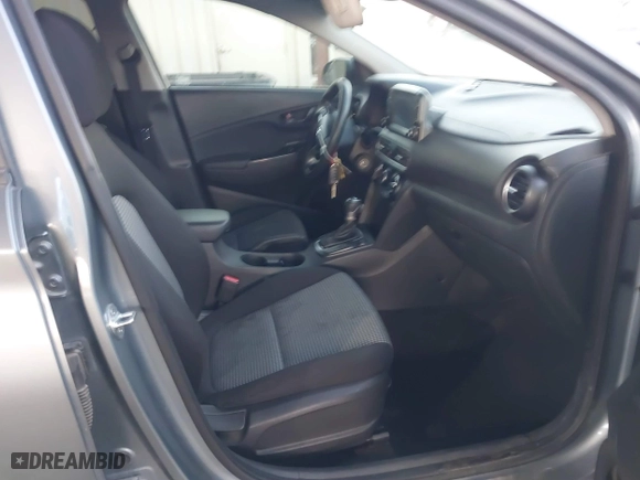 2020 Hyundai Kona SE with VIN KM8K1CAA0LU474165, listed as a IAAI auction lot 41354488 with 106,918 mi miles. Bid and sale history available at carsss.com. Image 5.