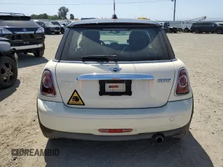 2011 MINI Hardtop with VIN WMWSU3C59BT251488, listed as a Copart auction lot 59236285 with 141,997 mi miles and Clean title. Bid and sale history available at DreamBid. Image 6.