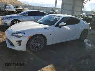 2020 Toyota 86 with VIN JF1ZNAA14L8752611, listed as a Copart auction lot 82995104 with 0 mi miles and Non Repairable. Bid and sale history available at carsss.com. Image 1.