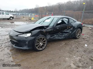 2017 Toyota 86 with VIN JF1ZNAA12H9702839, listed as a IAAI auction lot 41204947 with 85,942 mi miles. Bid and sale history available at carsss.com. Image 17.