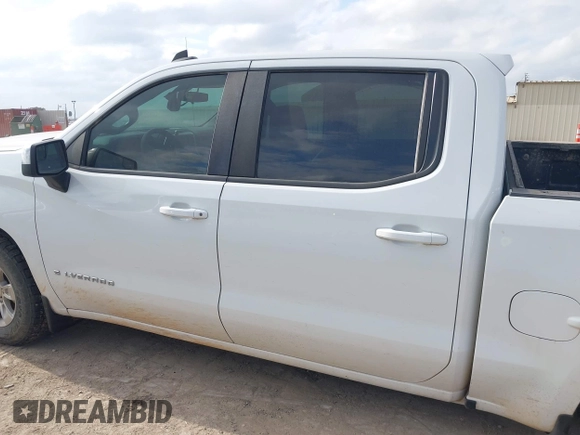 2019 Chevrolet Silverado 1500 LT with VIN 1GCUYDED4KZ153377, listed as a IAAI auction lot 41498723 with 106,582 mi miles. Bid and sale history available at carsss.com. Image 13.