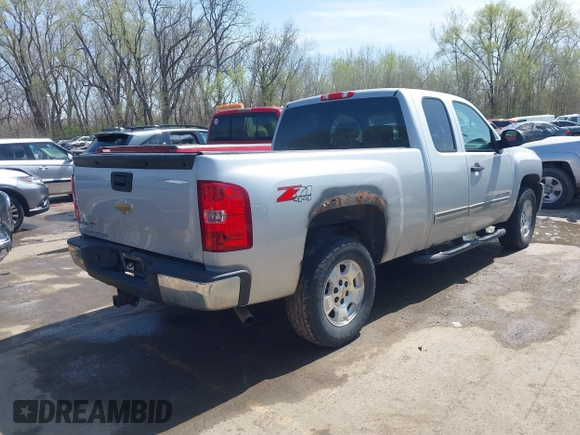 2011 Chevrolet Silverado 1500 LT with VIN 1GCRKSE39BZ388702, listed as a IAAI auction lot 41921374 with 124,322 mi miles and . Bid and sale history available at DreamBid. Image 4.