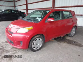2010 Scion xD z VIN JTKKU4B47AJ057546, wystawiony jako IAAI lot #42484796 z przebiegiem 120 063 mil mil oraz . Historia ofert i sprzedaży dostępna na DreamBid. Obrazek 2.