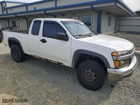 2004 Chevrolet Colorado LS Z85 with VIN 1GCDT196548137321, listed as a Copart auction lot 48084175 with 303,411 mi miles and Salvage Title. Bid and sale history available at carsss.com. Image 4.