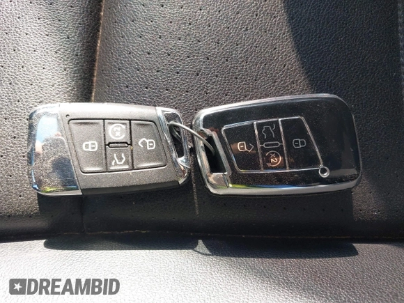 2023 Volkswagen Atlas SEL z VIN 1V2BR2CA4PC557385, wystawiony jako IAAI lot #42008233 z przebiegiem Nie podano mil oraz . Historia ofert i sprzedaży dostępna na DreamBid. Obrazek 11.