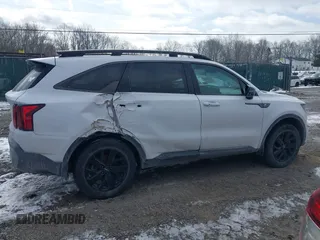 2022 Kia Sorento X-Line S z VIN 5XYRLDLCXNG150954, wystawiony jako IAAI lot #41581664 z przebiegiem 52 382 mil mil oraz . Historia ofert i sprzedaży dostępna na DreamBid. Obrazek 13.