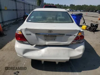 2005 Toyota Camry STD z VIN 4T1BE32K05U623205, wystawiony jako Copart lot #54331335 z przebiegiem 326 846 mil mil oraz Szkoda całkowita • Salvage title. Historia ofert i sprzedaży dostępna na DreamBid. Obrazek 6.
