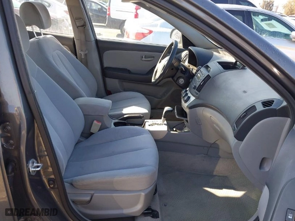 2008 Hyundai Elantra GLS with VIN KMHDU46D28U320931, listed as a IAAI auction lot 41729550 with 184,832 mi miles. Bid and sale history available at carsss.com. Image 5.
