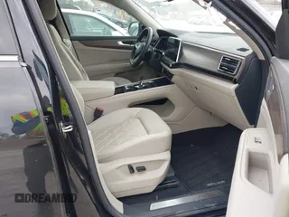 2024 Volkswagen Atlas SEL Premium R-Line with VIN 1V2FR2CA2RC574836, listed as a IAAI auction lot 41663458 with 15,527 mi miles and . Bid and sale history available at DreamBid. Image 5.