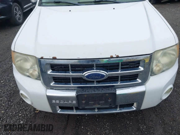 2008 Ford Escape Limited with VIN 1FMCU94178KE46120, listed as a IAAI auction lot 42046936 with 173,658 mi miles. Bid and sale history available at carsss.com. Image 6.