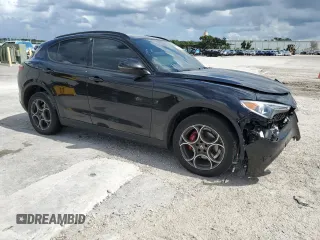 2022 Alfa Romeo Stelvio Sprint z VIN ZASPAKAN1N7D48283, wystawiony jako Copart lot #75964424 z przebiegiem 25 433 mil mil oraz Szkoda całkowita • Salvage title. Historia ofert i sprzedaży dostępna na DreamBid. Obrazek 4.