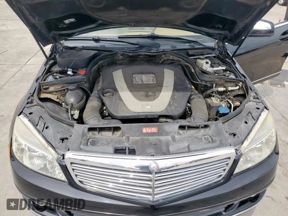 2008 Mercedes-Benz C 300 Sport z VIN WDDGF54X18R010552, wystawiony jako Copart lot #55725885 z przebiegiem 235 274 mil mil oraz Szkoda całkowita • Salvage title. Historia ofert i sprzedaży dostępna na DreamBid. Obrazek 11.