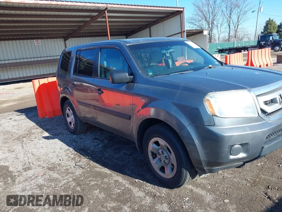 2011 Honda Pilot LX with VIN 5FNYF4H22BB028742, listed as a IAAI auction lot 41856146 with 190,615 mi miles. Bid and sale history available at carsss.com. Image 1.