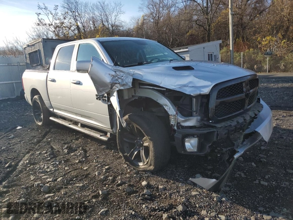 2018 Ram 1500 Sport z VIN 1C6RR7MT8JS125030, wystawiony jako Copart lot #82234574 z przebiegiem 125 504 mil mil oraz Szkoda całkowita • Salvage title. Historia ofert i sprzedaży dostępna na DreamBid. Obrazek 4.