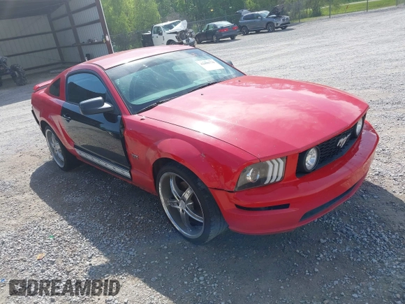 2006 Ford Mustang GT Deluxe with VIN 1ZVFT82H865265969, listed as a IAAI auction lot 42090770 with 237,231 mi miles. Bid and sale history available at carsss.com. Image 1.