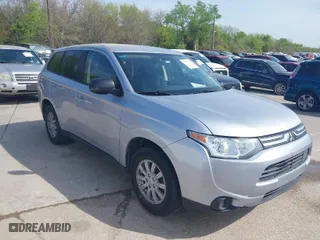 2014 Mitsubishi Outlander ES with VIN JA4AD2A35EZ004815, listed as a IAAI auction lot 41907402 with 151,497 mi miles. Bid and sale history available at carsss.com. Image 1.