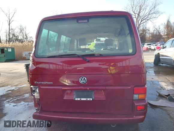 2003 Volkswagen EuroVan с VIN WV2KB47083H013778, выставлен на аукционе IAAI как лот 41537793 с пробегом 127 315 миль миль и . История ставок и продаж доступна на DreamBid. Изображение 17.