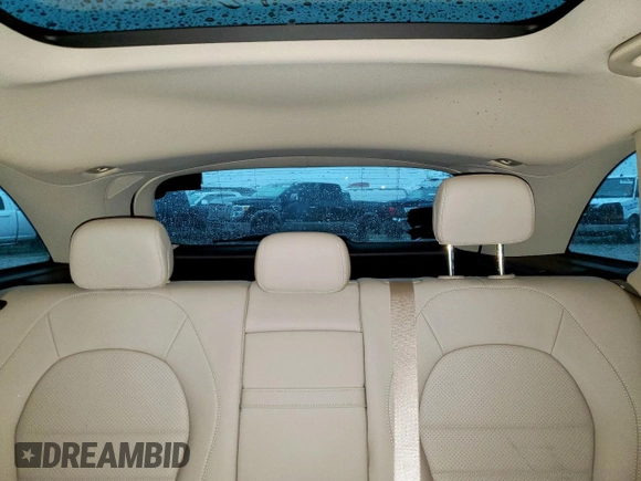 2019 Mercedes-Benz GLC 300 with VIN WDC0G4JB2KF587198, listed as a Copart auction lot 60434795 with 74,546 mi miles and Salvage title. Bid and sale history available at DreamBid. Image 10.