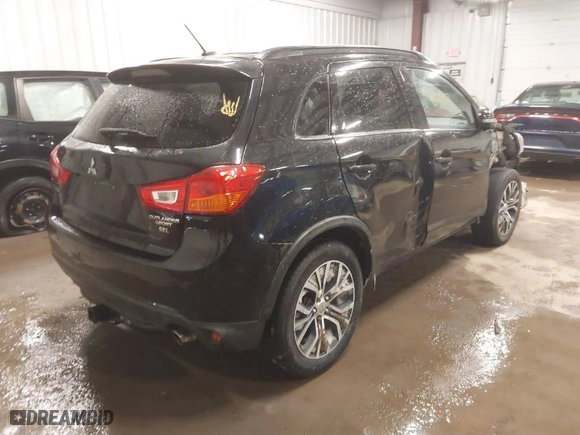 2016 Mitsubishi Outlander Sport 2.4 SEL with VIN JA4AR4AW7GZ031024, listed as a IAAI auction lot 41614867 with 122,342 mi miles. Bid and sale history available at carsss.com. Image 4.