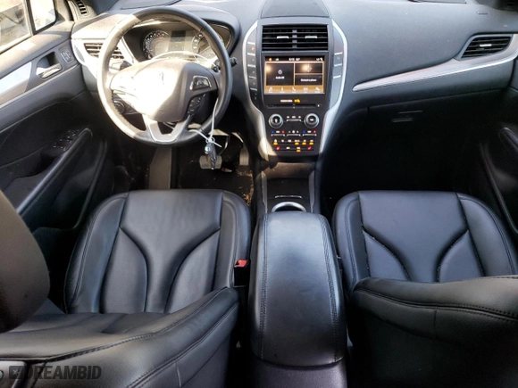 2019 Lincoln MKC Standard with VIN 5LMCJ1D9XKUL43217, listed as a Copart auction lot 68341994 with 75,338 mi miles and Salvage Title. Bid and sale history available at carsss.com. Image 8.