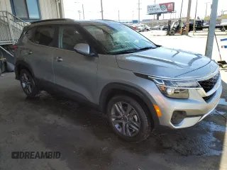 2023 Kia Seltos S z VIN KNDEU2AA8P7385323, wystawiony jako Copart lot #52816795 z przebiegiem 24 351 mil mil oraz Szkoda całkowita • Salvage title. Historia ofert i sprzedaży dostępna na DreamBid. Obrazek 4.