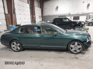 2006 Bentley Flying Spur с VIN SCBBR53W06C035420, выставлен на аукционе IAAI как лот 41648388 с пробегом 122 142 миль миль и . История ставок и продаж доступна на DreamBid. Изображение 13.