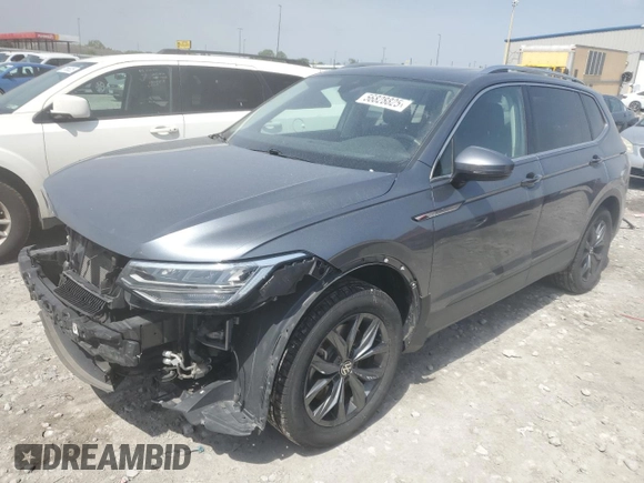 2023 Volkswagen Tiguan SE z VIN 3VVMB7AX6PM022898, wystawiony jako Copart lot #56828825 z przebiegiem 83 822 mil mil oraz Szkoda całkowita • Salvage title. Historia ofert i sprzedaży dostępna na DreamBid. Obrazek 1.