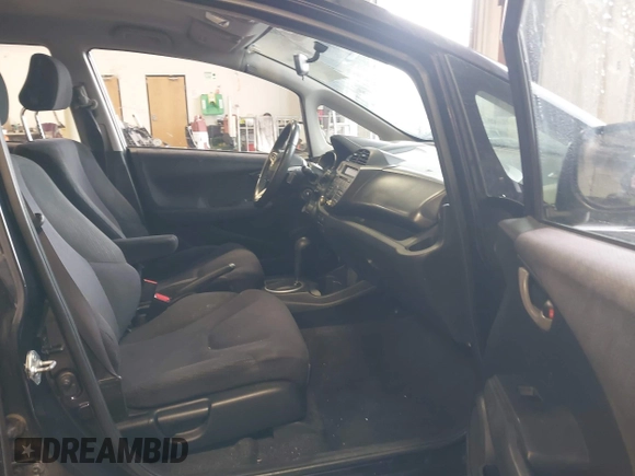 2013 Honda Fit Sport with VIN JHMGE8H59DC012780, listed as a IAAI auction lot 41929195 with 135,959 mi miles. Bid and sale history available at carsss.com. Image 5.